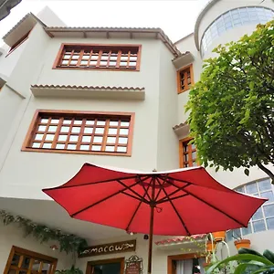 Macaw Bed and breakfast
